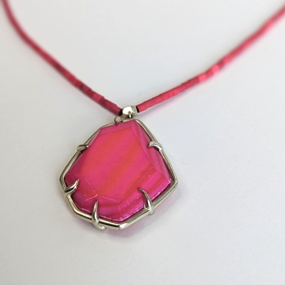 Kendra Scott Beatrix Unbanded Pink Agate Long Pendant Statement Necklace - Picture 4 of 11